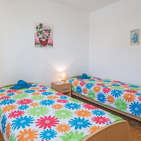 Gorgeous Apartment In Pula With House Sea View Extérieur photo